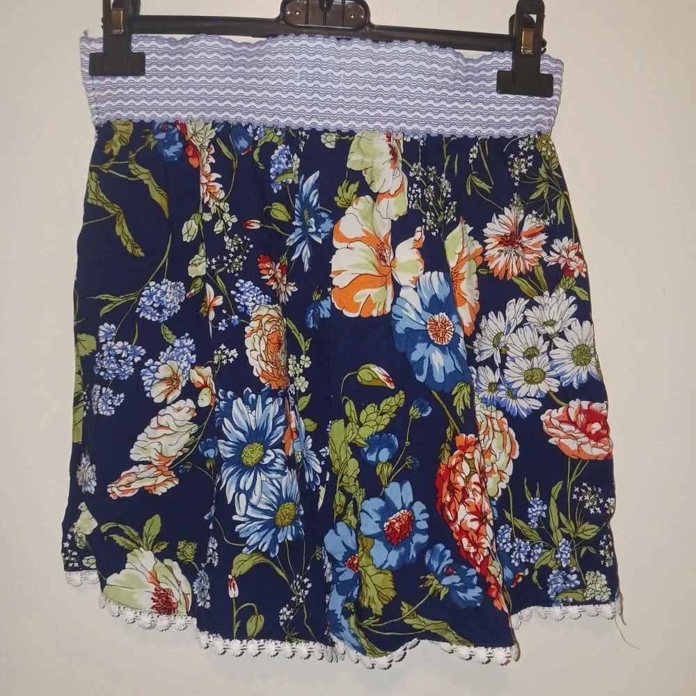 Cottagecore coquette Navy Blue Floral  Shorts Crochet Lace Trim S/M